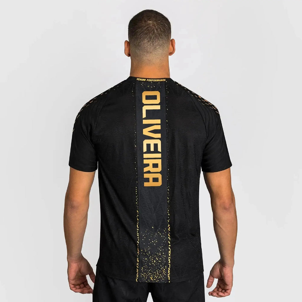 𝑪𝒉𝒂𝒓𝒍𝒆𝒔 𝑶𝒍𝒊𝒗𝒆𝒊𝒓𝒂 UFC Fight Night Store