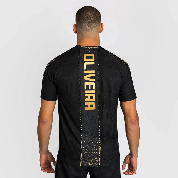 𝑪𝒉𝒂𝒓𝒍𝒆𝒔 𝑶𝒍𝒊𝒗𝒆𝒊𝒓𝒂 UFC Fight Night Store