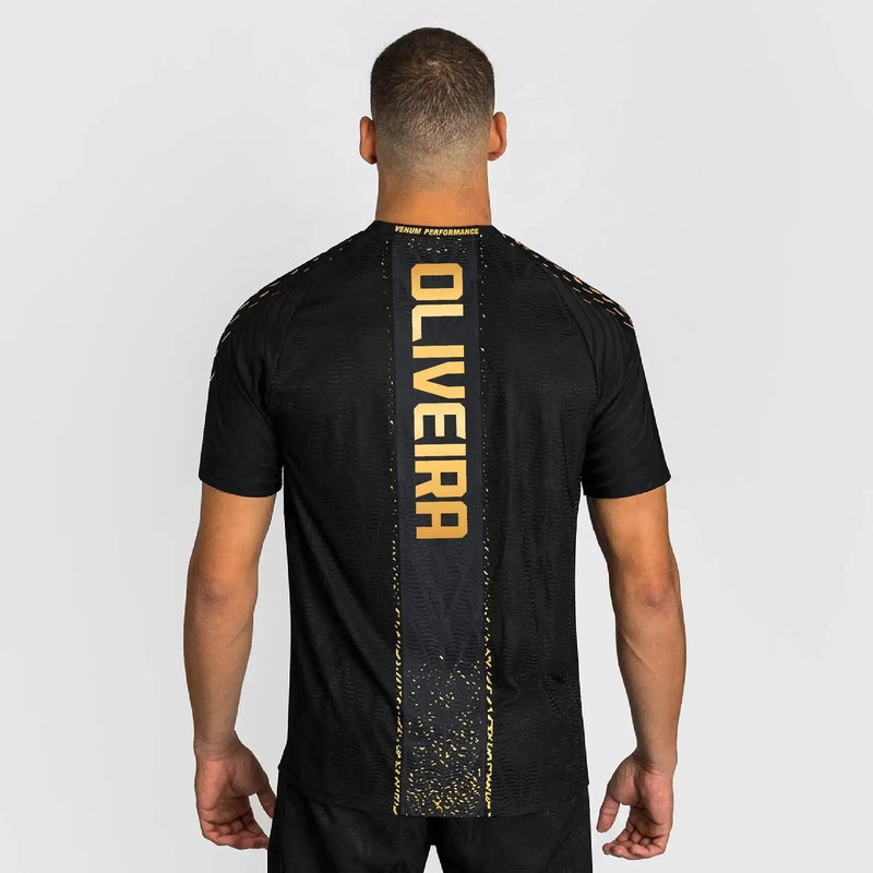 𝑪𝒉𝒂𝒓𝒍𝒆𝒔 𝑶𝒍𝒊𝒗𝒆𝒊𝒓𝒂 UFC Fight Night Store